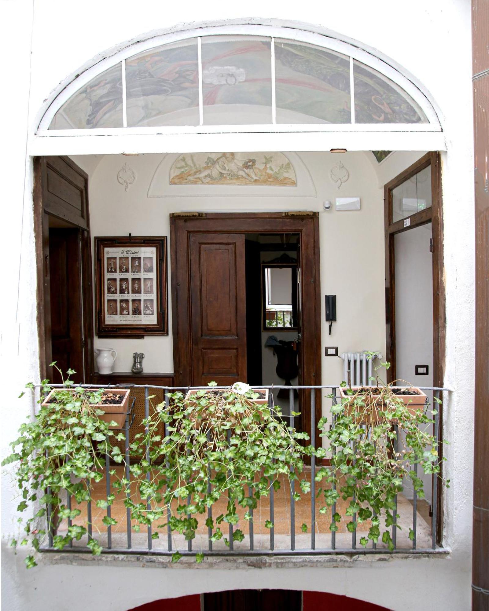 Menhir Rooms Campobasso Exterior photo